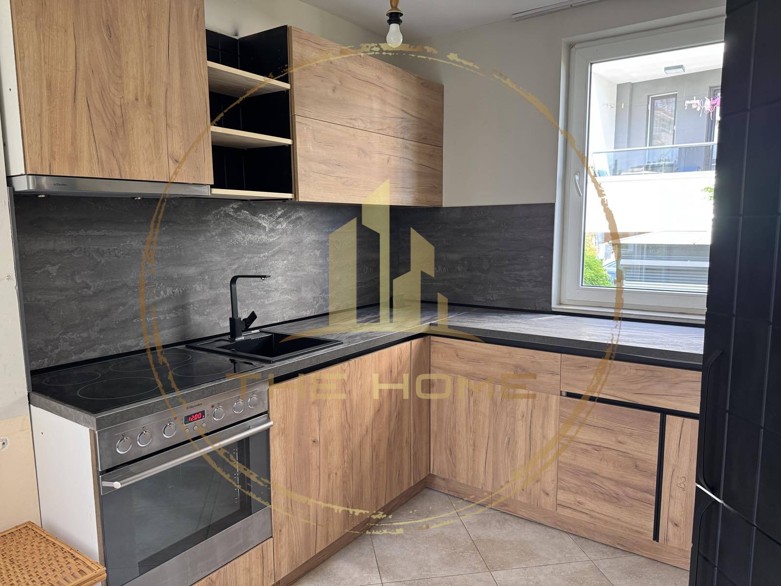 property header pic